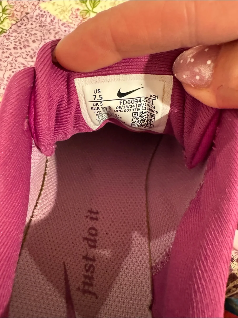Nike Women's Plum/Pink Running Shoes with Gold Swoosh - Picture 3 of 4